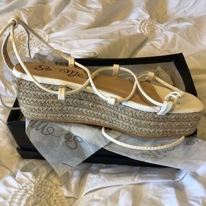 Platform strap sandals